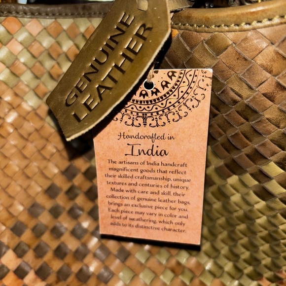 Woven Leather Bucket Bag - NWT - Picture 3 of 7